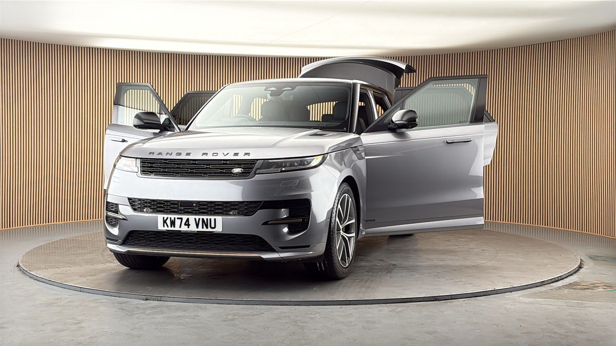 More views of Land Rover Range Rover Sport