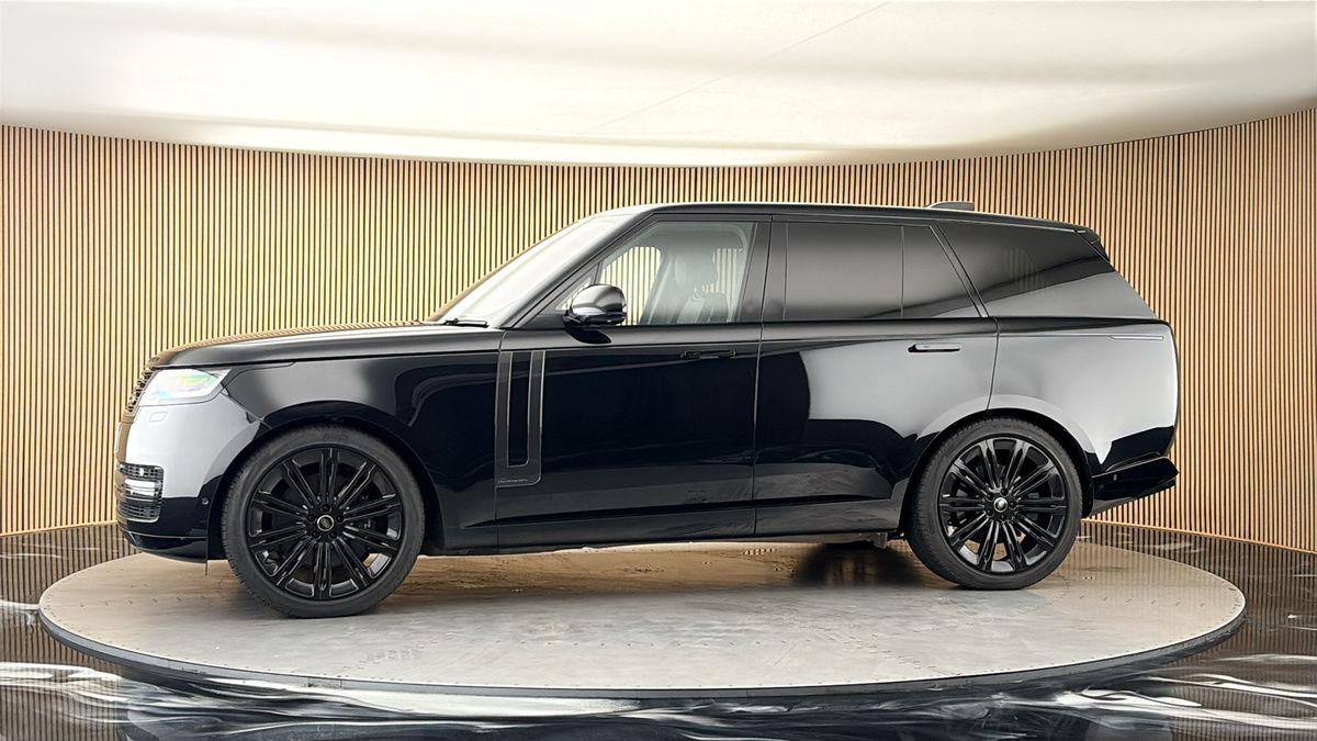 More views of Land Rover Range Rover