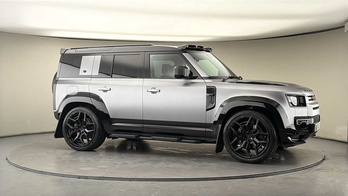 More views of Land Rover Defender 110