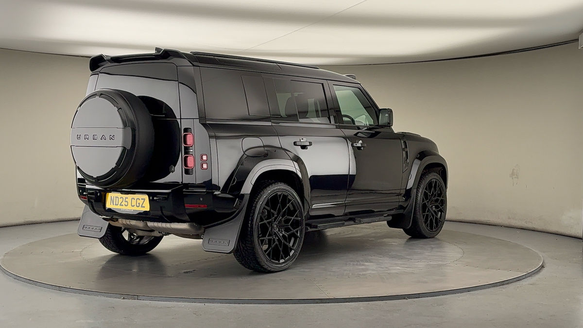 More views of Land Rover Defender 110