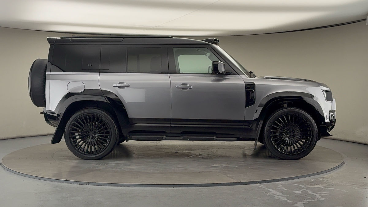 Land Rover Defender 110 Urban Image 16