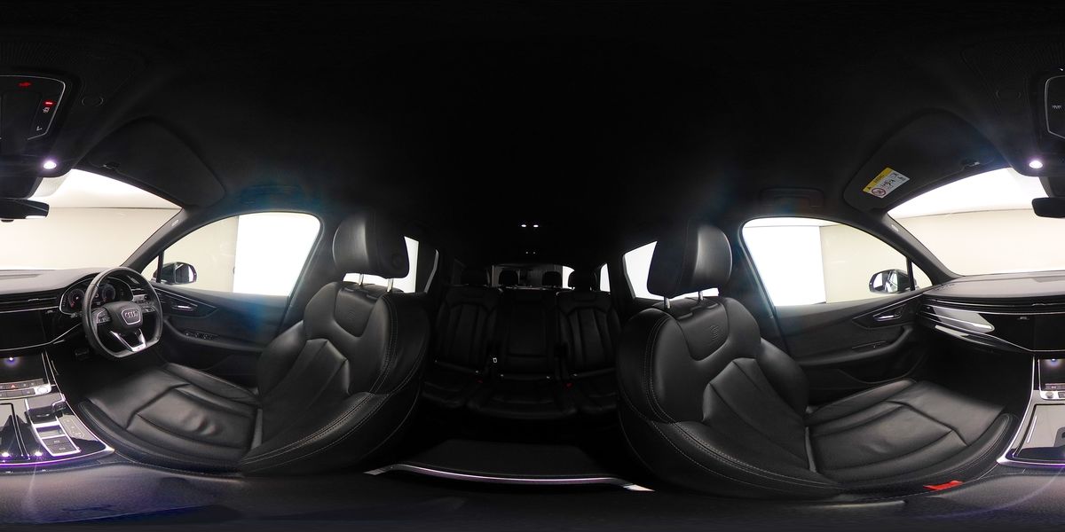 More views of Audi Q7