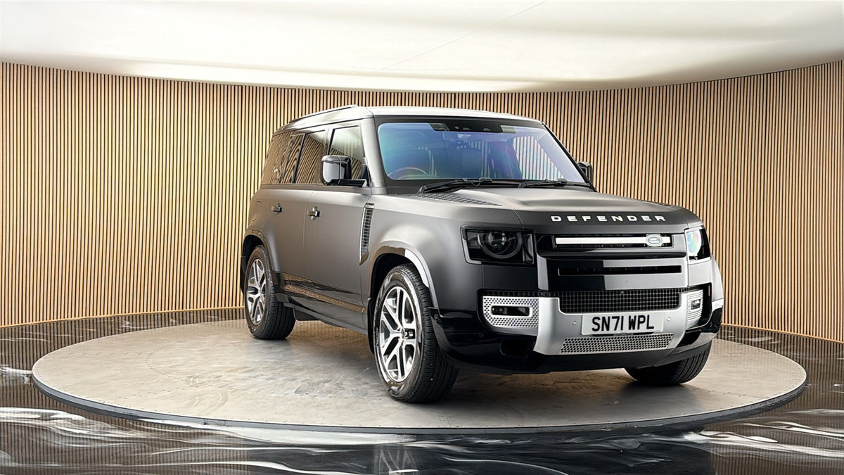 More views of Land Rover Defender 110