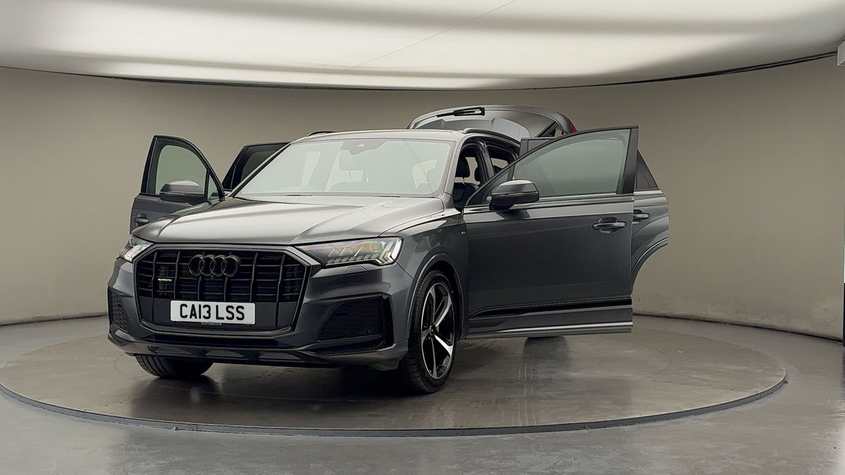 More views of Audi Q7