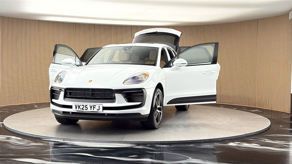 More views of Porsche Macan