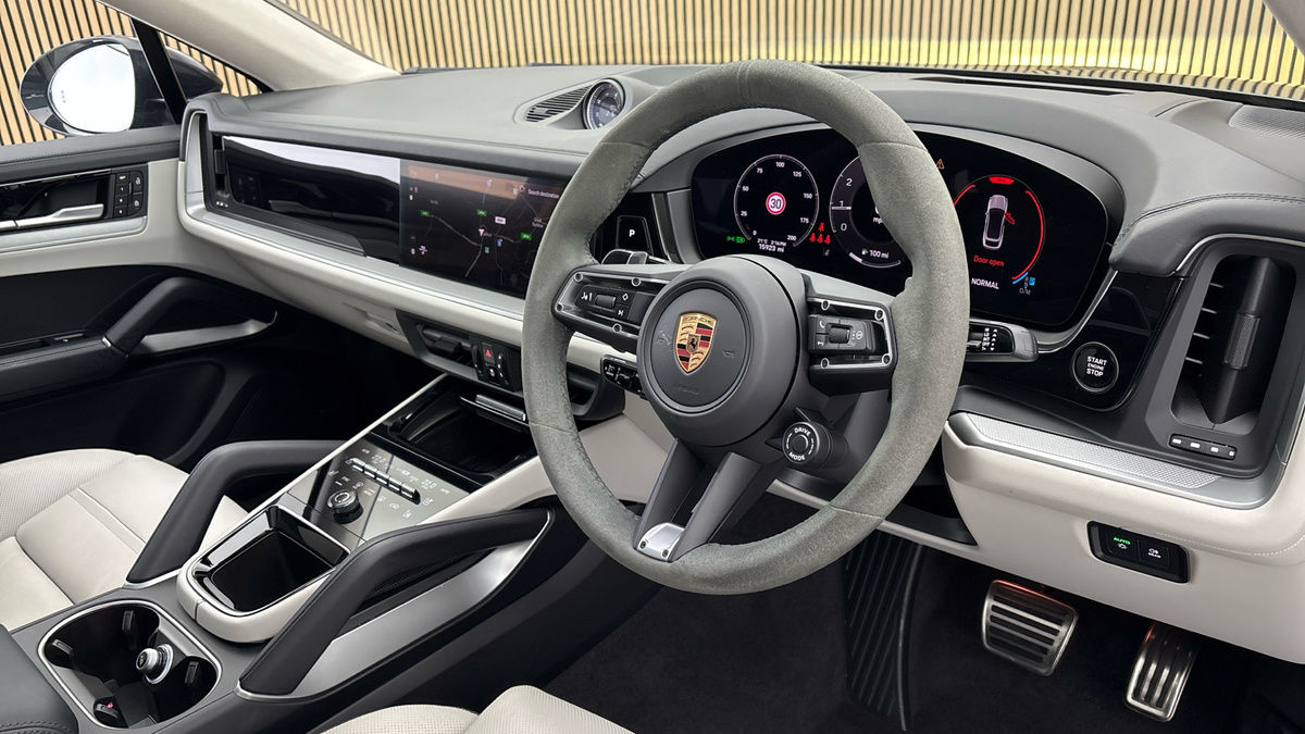 Porsche Cayenne Image 5