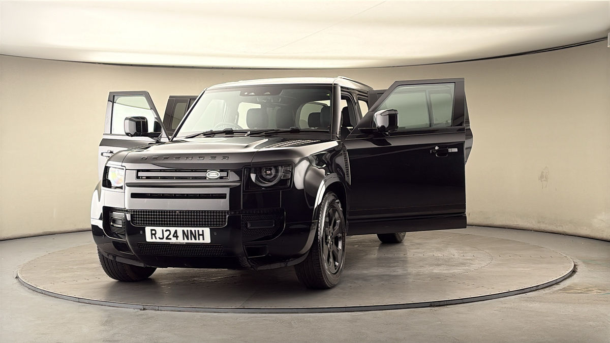 More views of Land Rover Defender 110