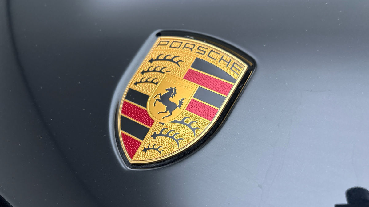 Porsche Cayenne Image 24