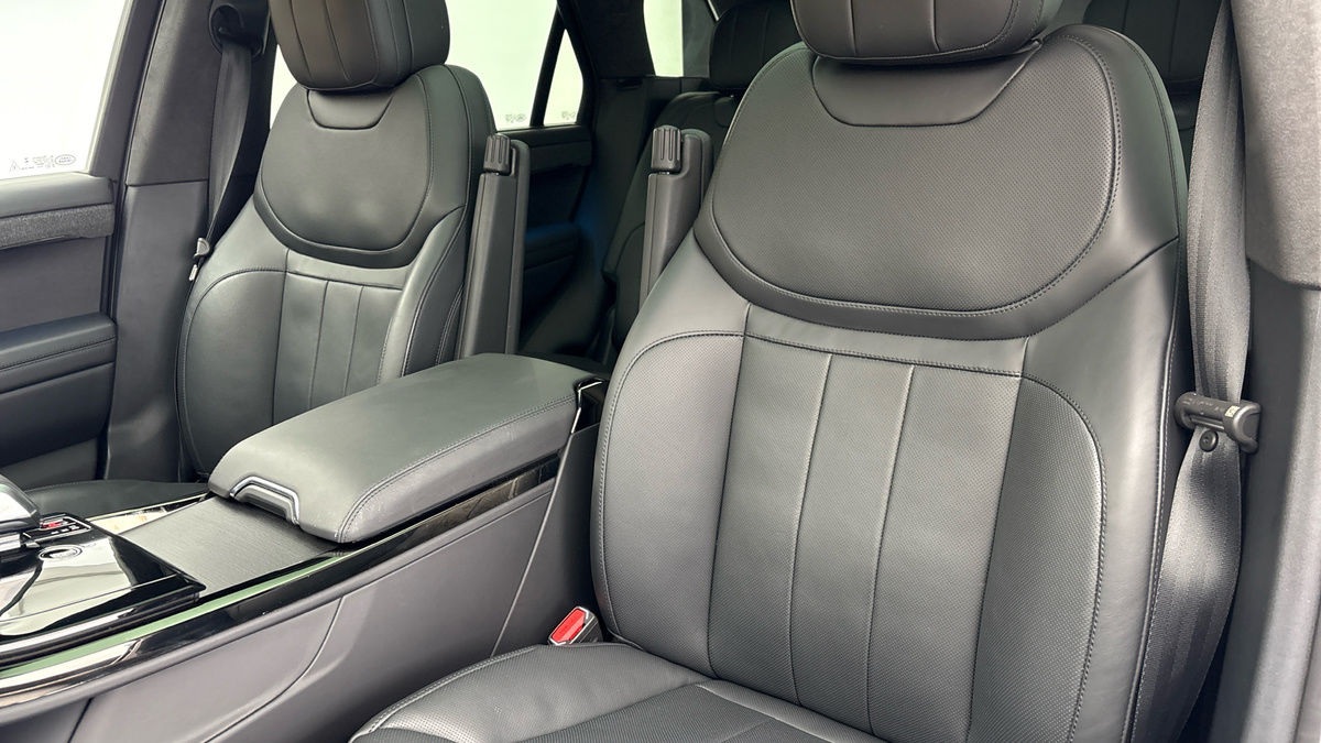 Land Rover Range Rover Sport Image 7