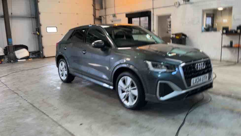 More views of Audi Q2