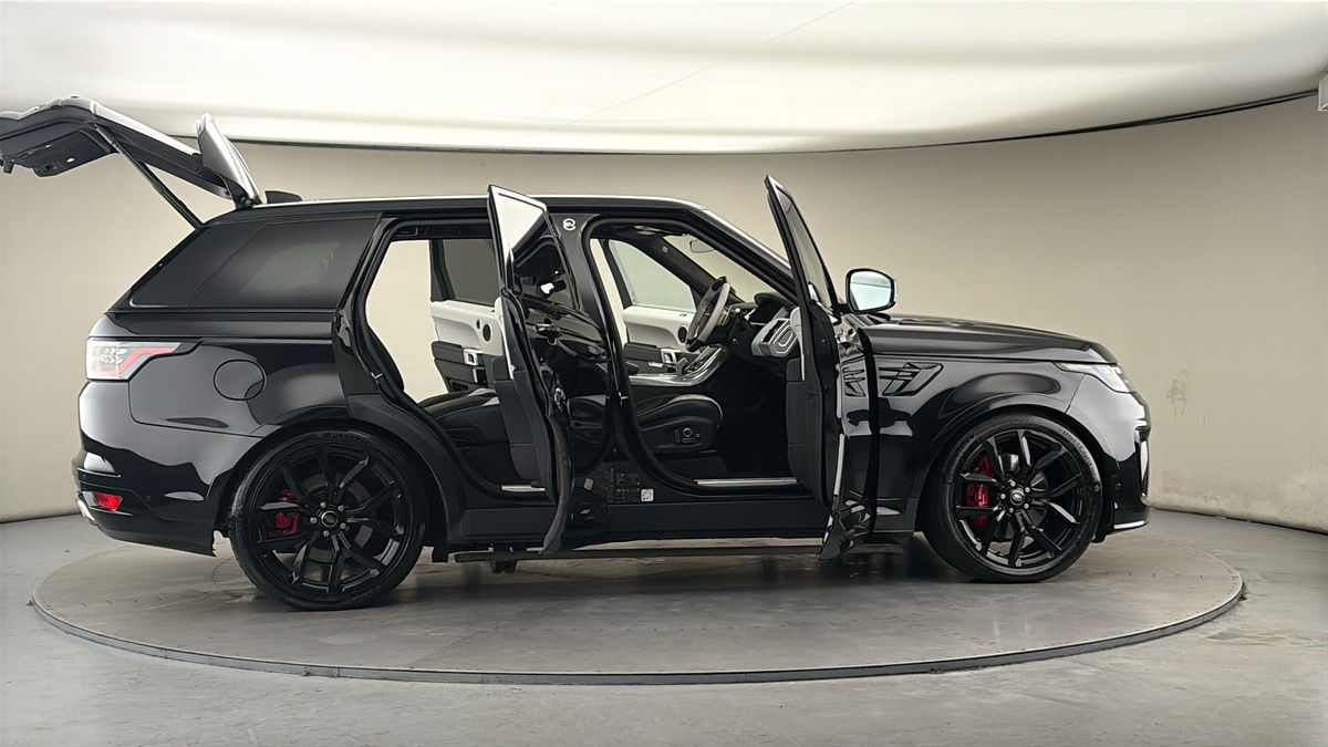 More views of Land Rover Range Rover Sport