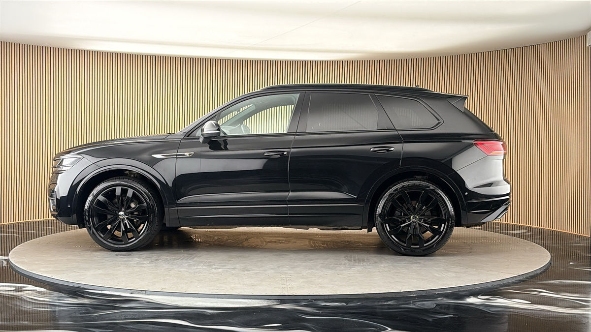 More views of Volkswagen Touareg
