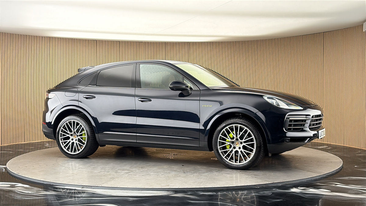 More views of Porsche Cayenne