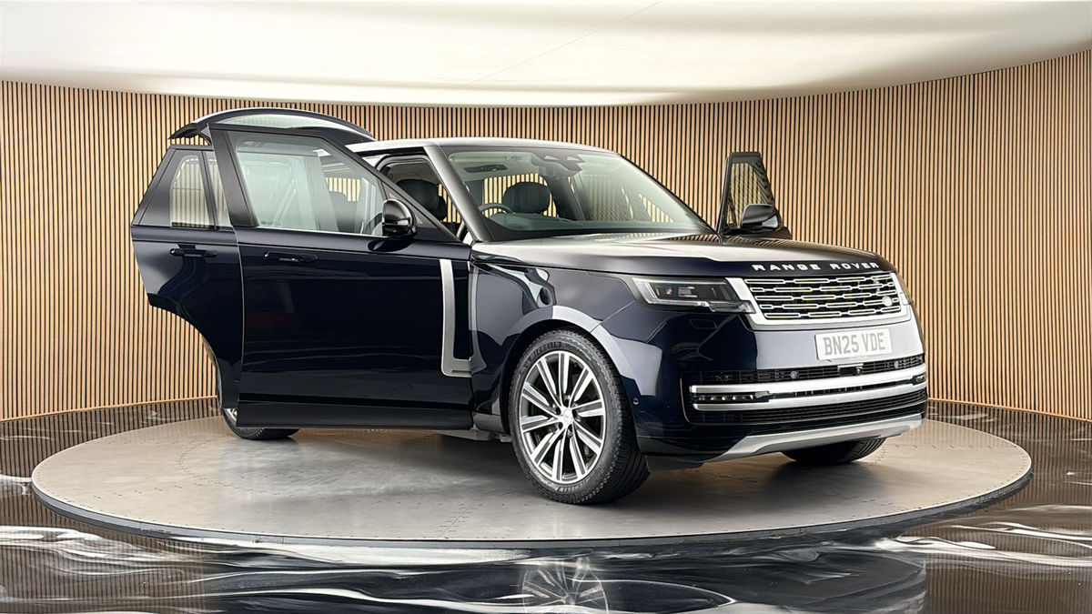 More views of Land Rover Range Rover