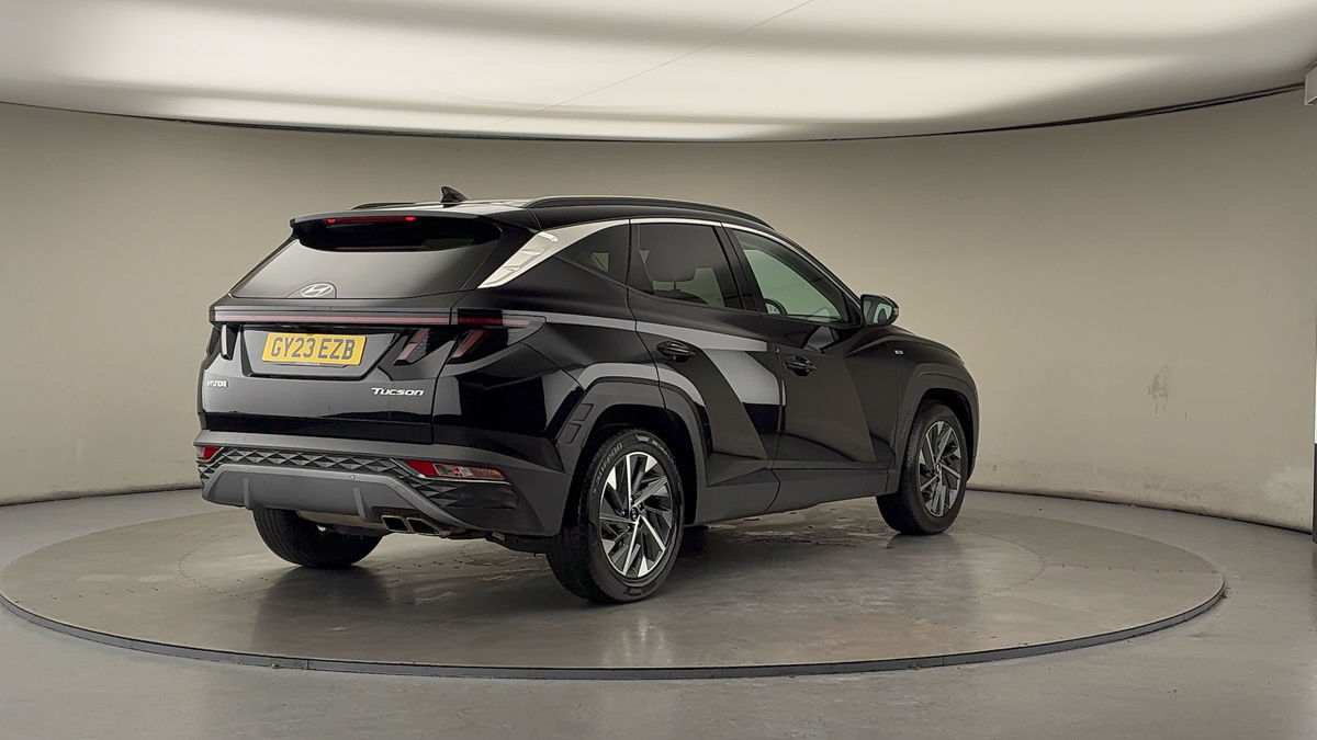 More views of Hyundai TUCSONix35