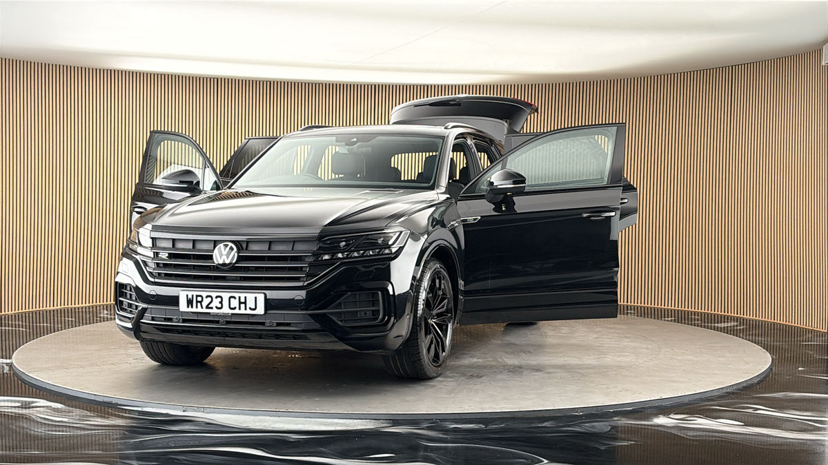 More views of Volkswagen Touareg