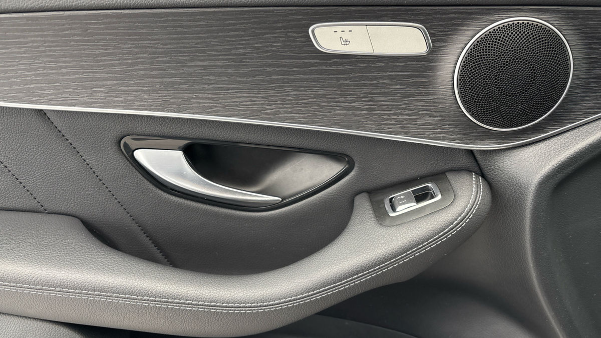 Mercedes-Benz GLC Image 19