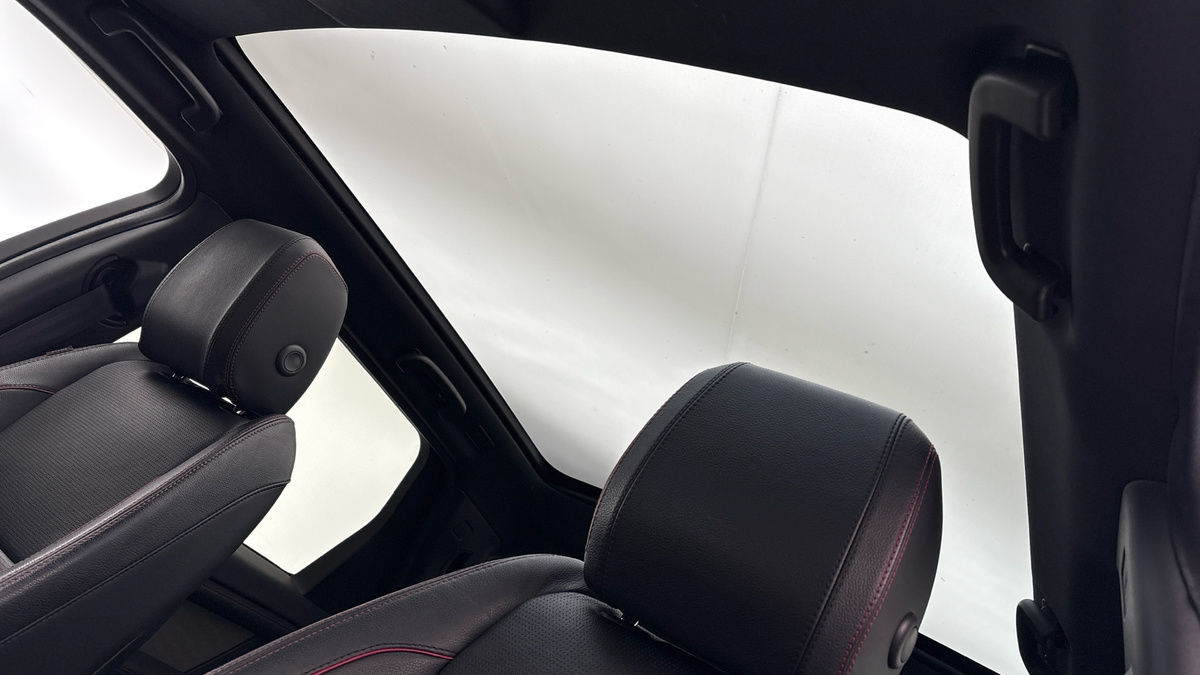 Land Rover Discovery Sport Image 6