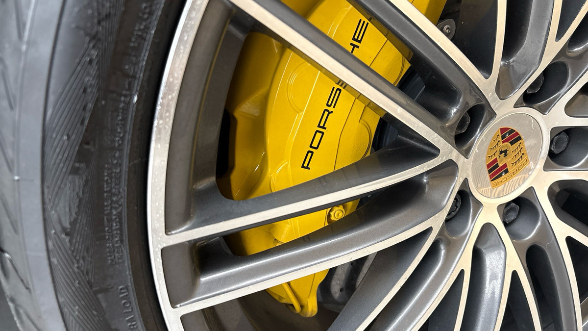 Porsche Cayenne Image 35