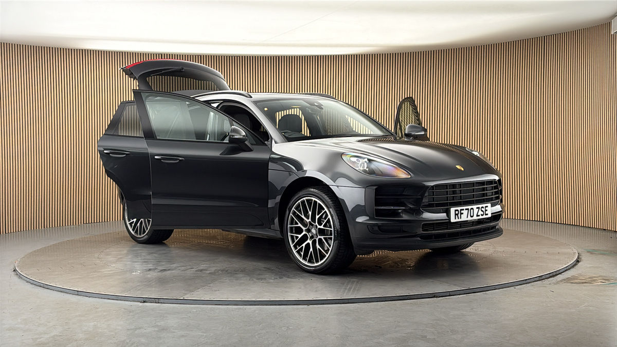 More views of Porsche Macan