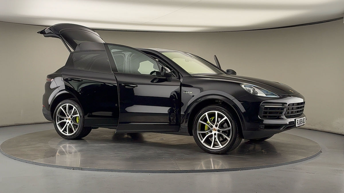 More views of Porsche Cayenne