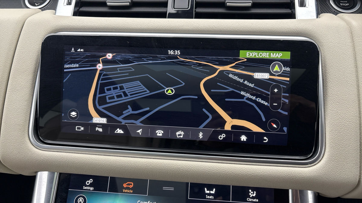 Land Rover Range Rover Sport Image 17