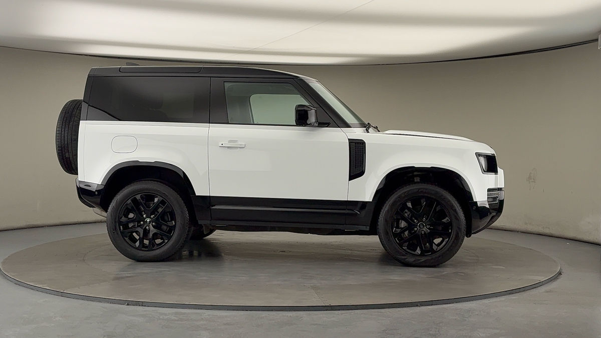 More views of Land Rover Defender 90