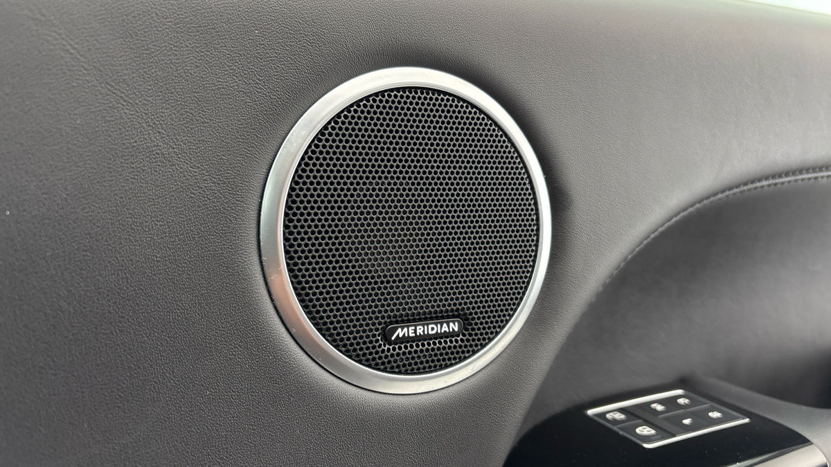 Land Rover Range Rover Sport Image 25