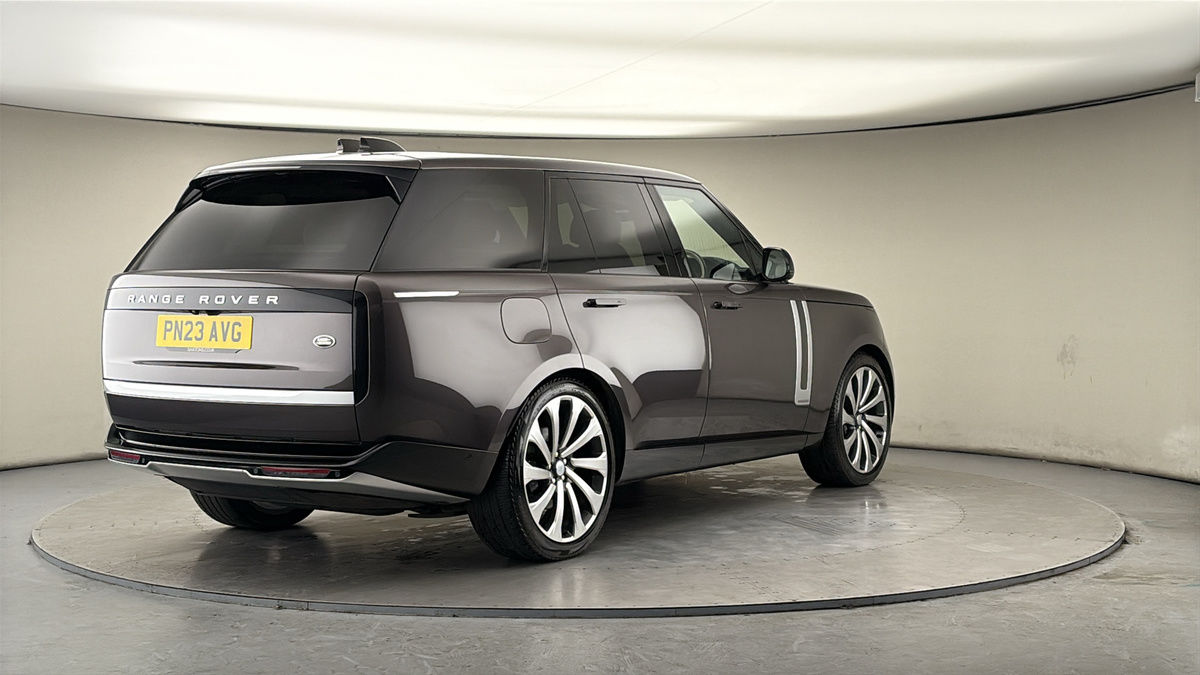 More views of Land Rover Range Rover