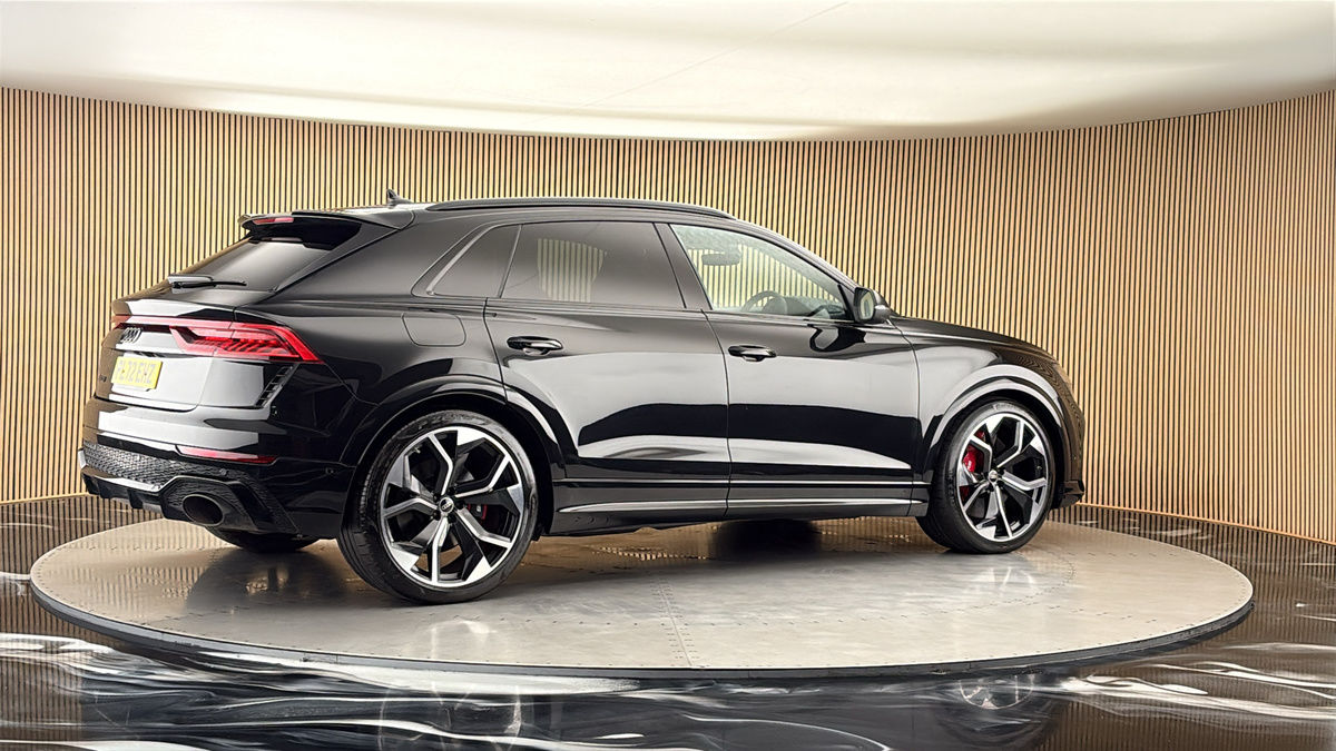 More views of Audi RSQ8