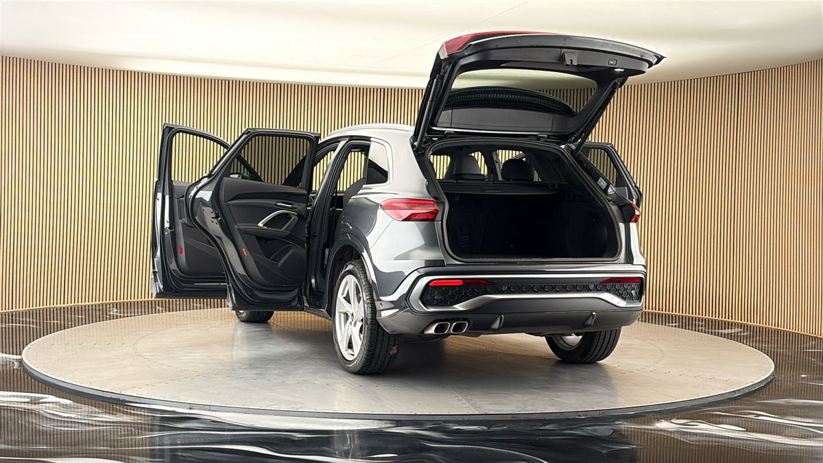 More views of Audi Q5