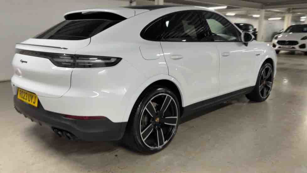 More views of Porsche Cayenne