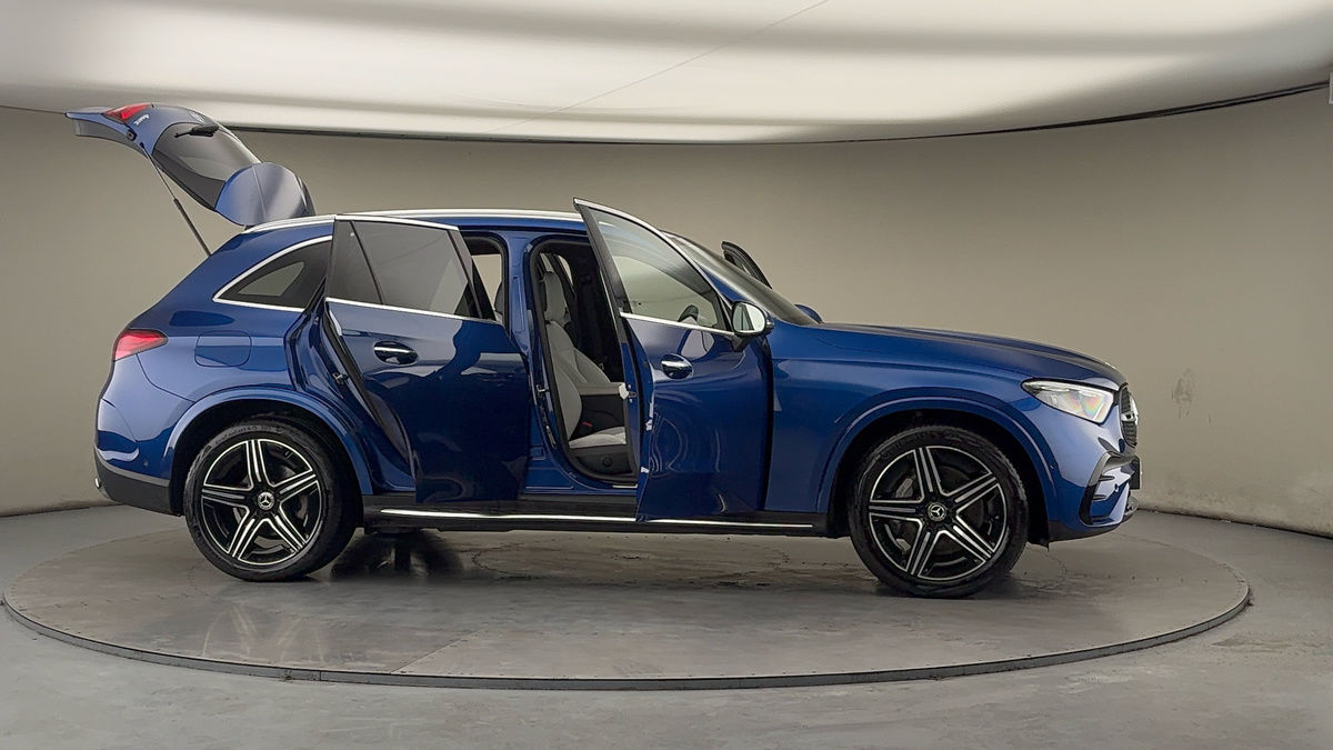 More views of Mercedes-Benz GLC