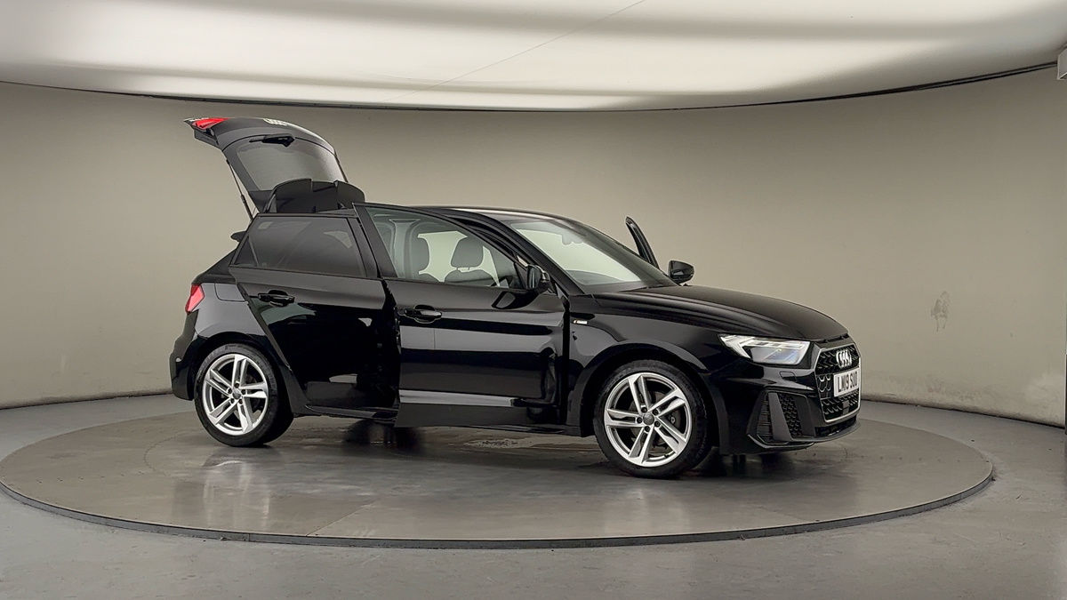 More views of Audi A1