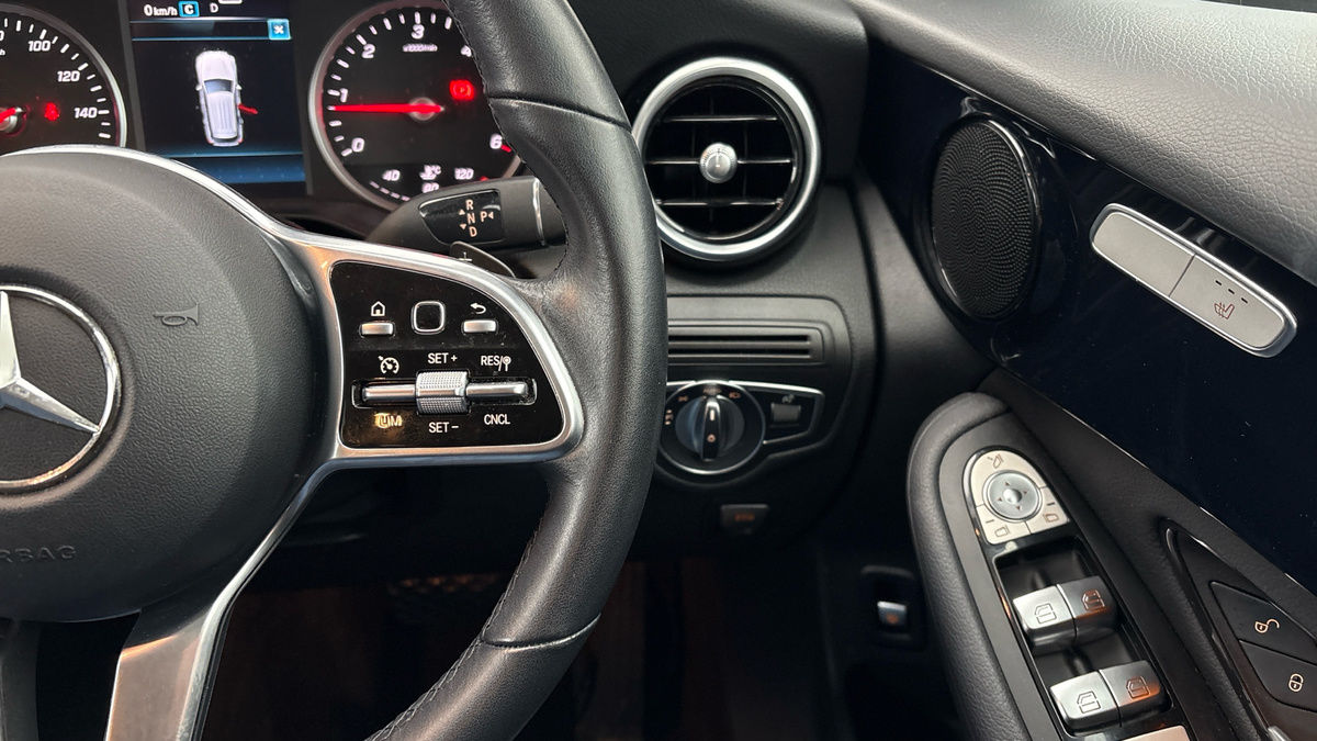 Mercedes-Benz GLC Image 14