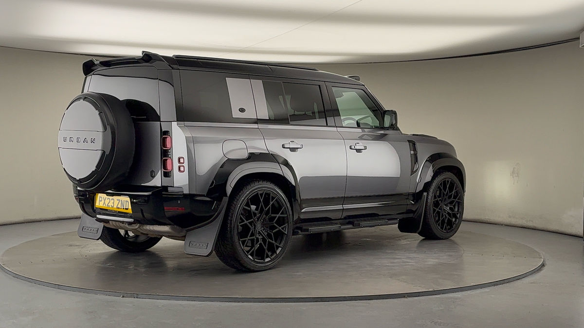 Land Rover Defender 110 Urban Image 21