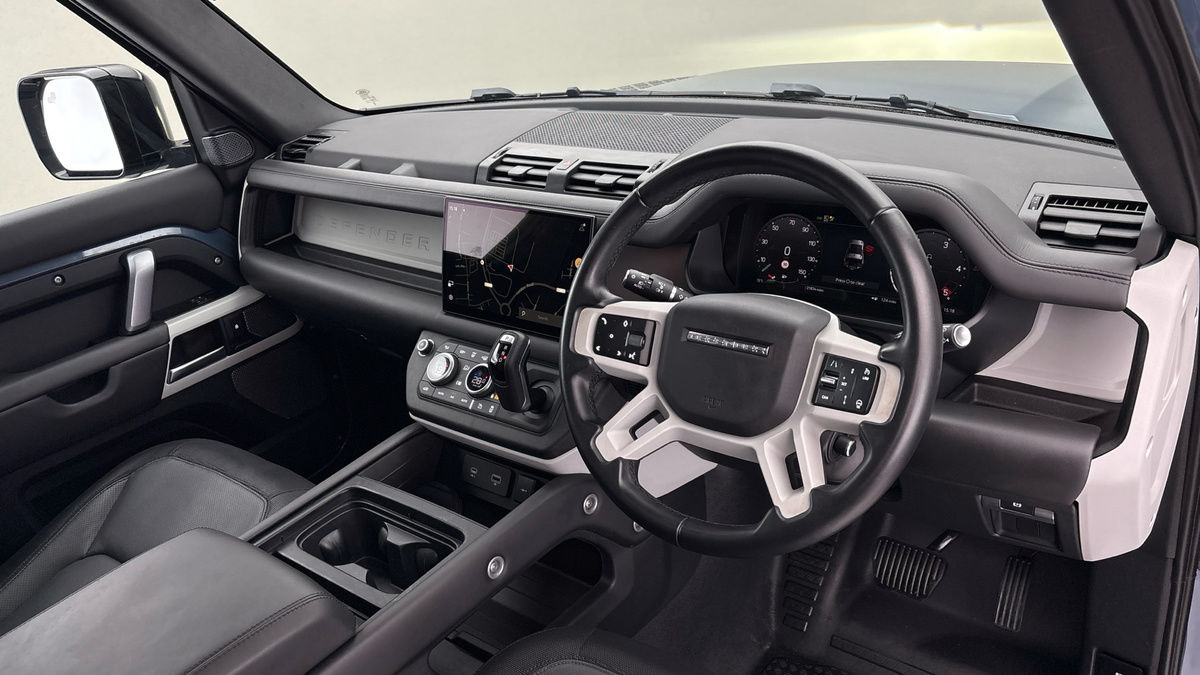 Land Rover Defender 90 Image 5