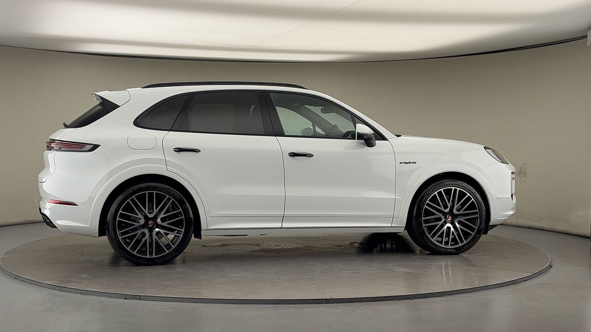 More views of Porsche Cayenne