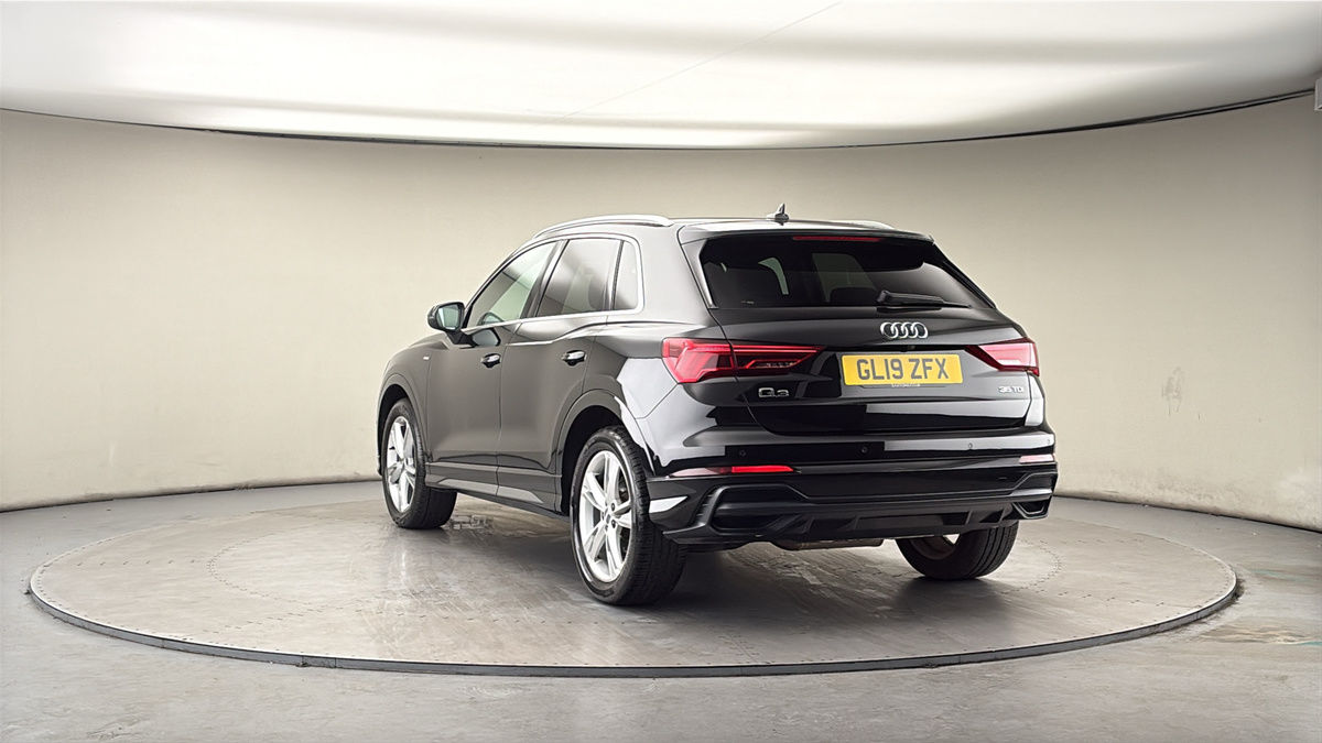 More views of Audi Q3