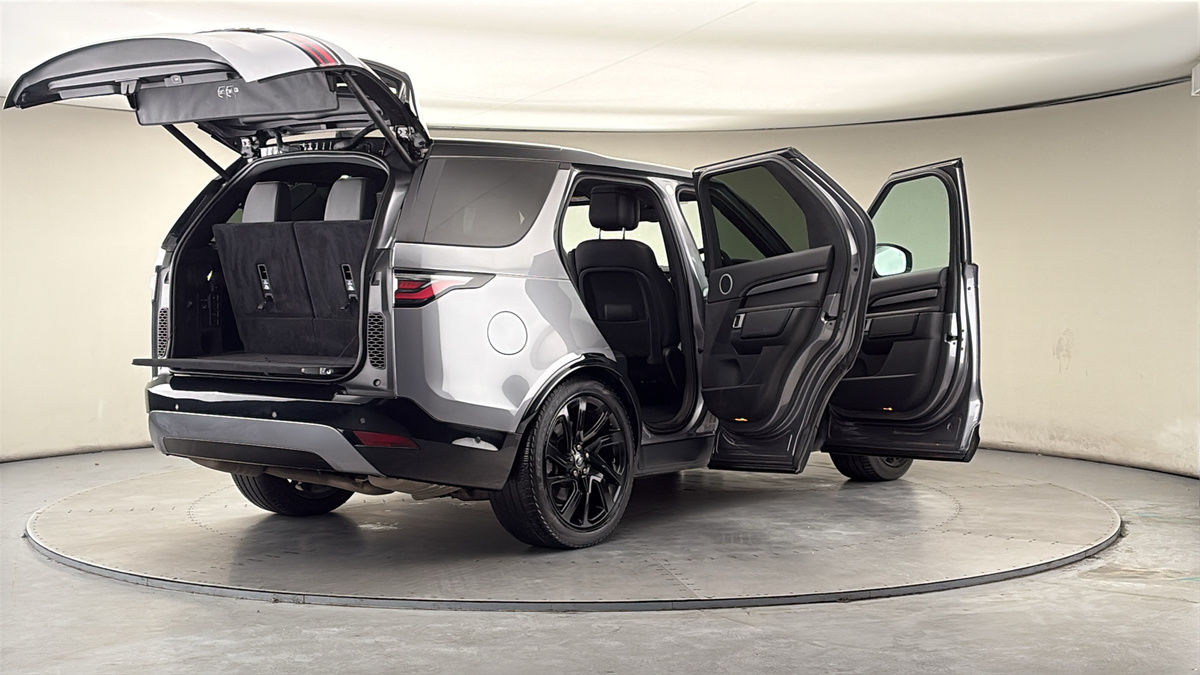 More views of Land Rover Discovery