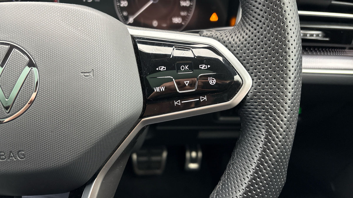 Volkswagen Touareg Image 14