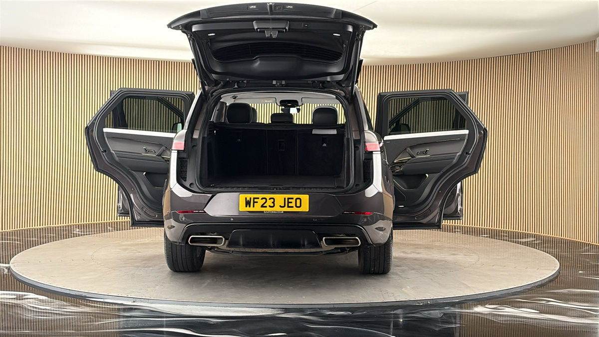 More views of Land Rover Range Rover Sport