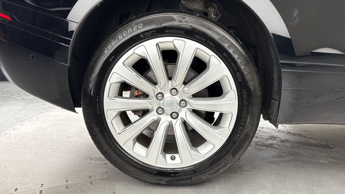 Land Rover Range Rover Velar Image 10