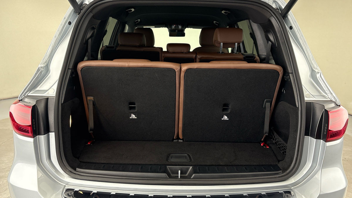Mercedes-Benz GLB Image 11