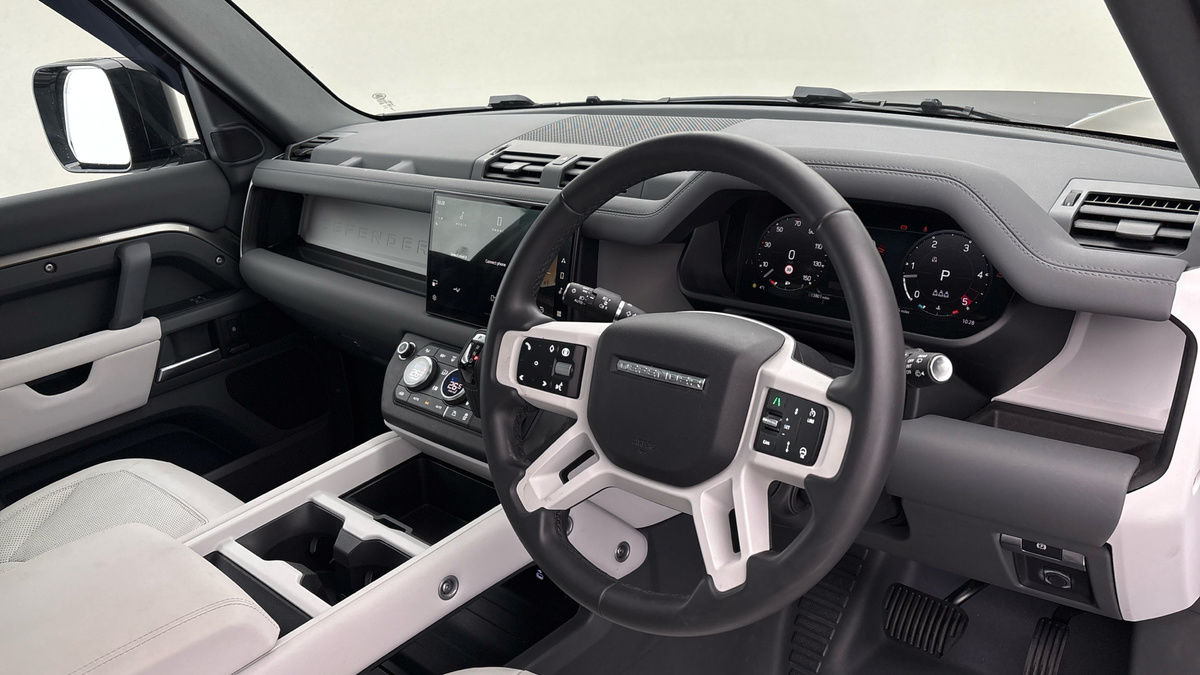 Land Rover Defender 110 Urban Image 13