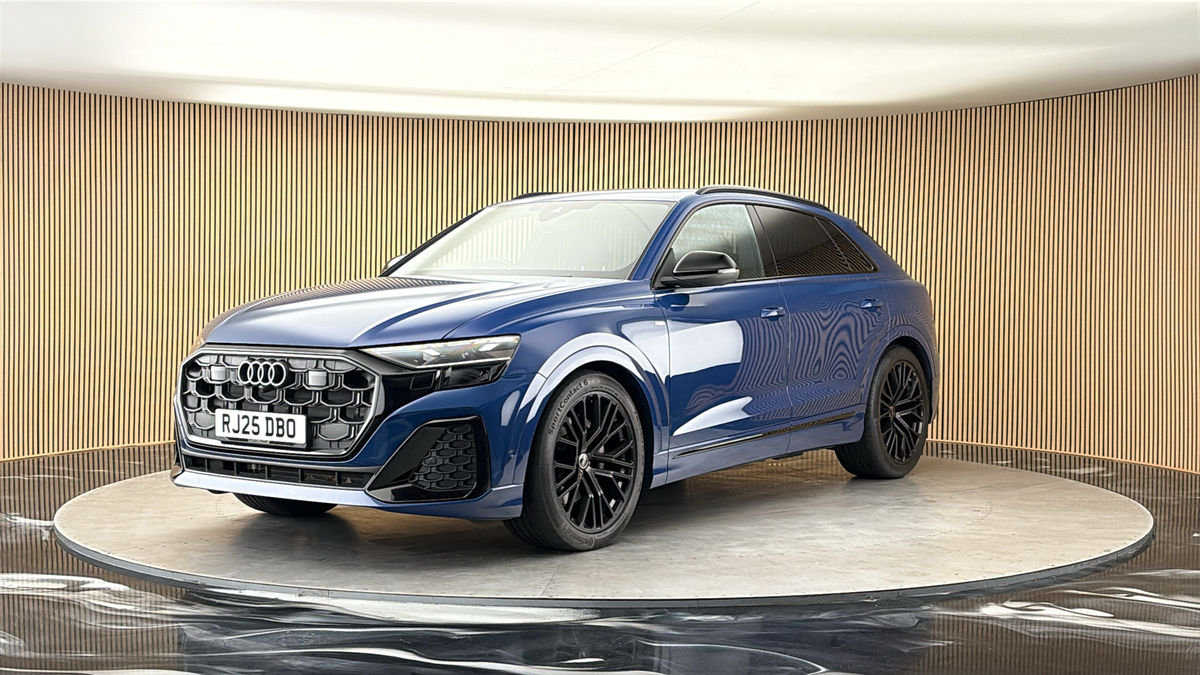 More views of Audi Q8