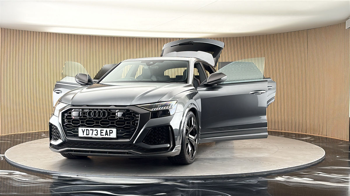 More views of Audi RSQ8