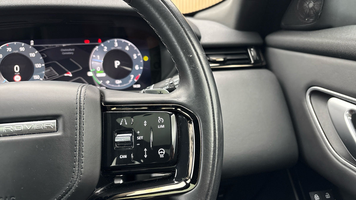 Land Rover Range Rover Velar Image 14