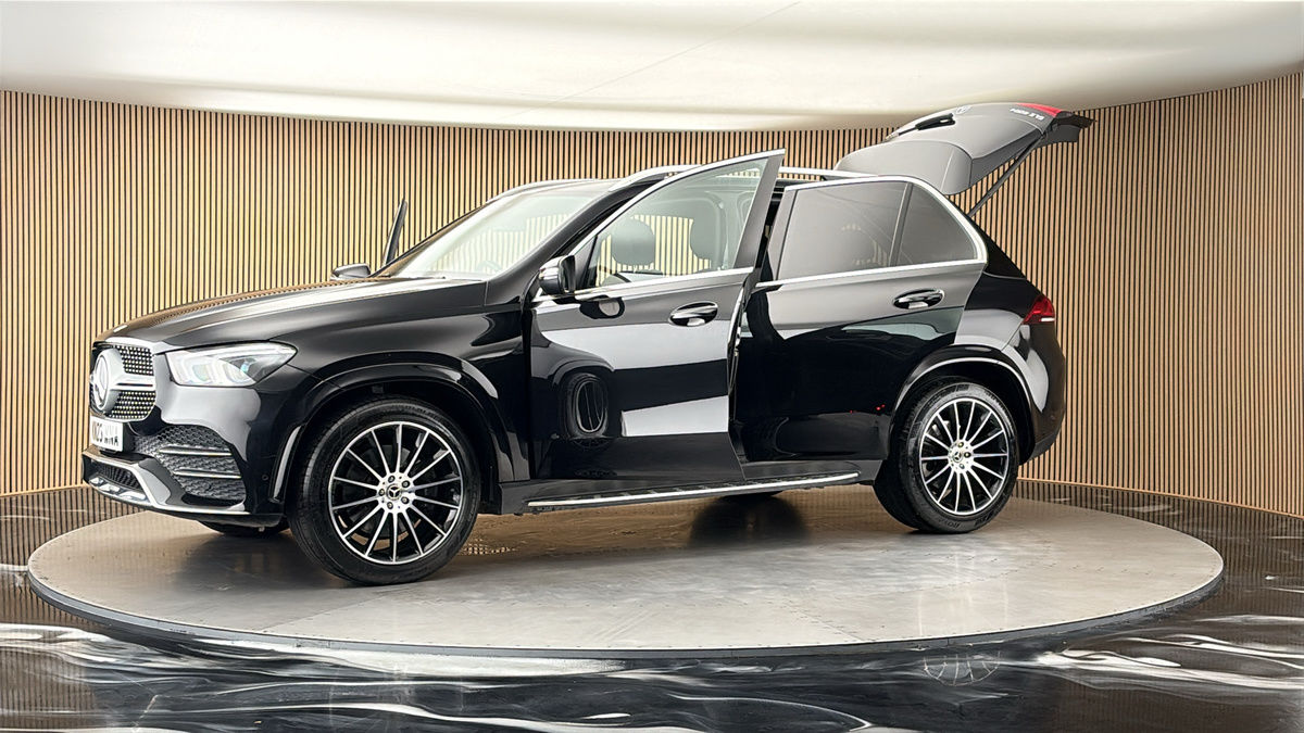 More views of Mercedes-Benz GLE