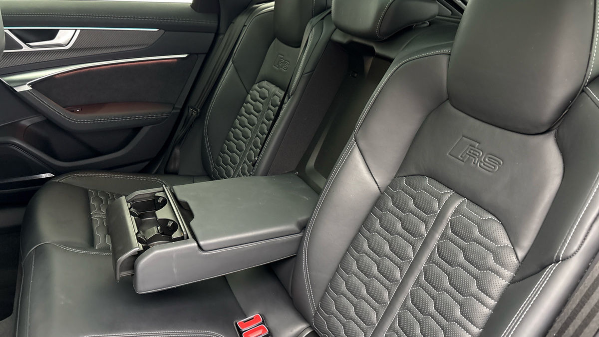 Audi RS6 Avant Image 9